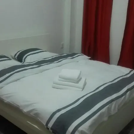 One O'clock Studio - Old Town Apartment Bukarest