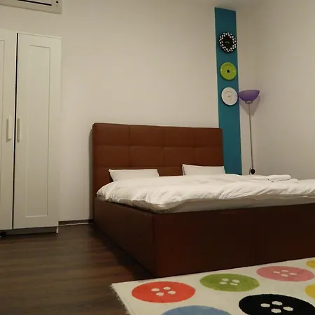 One O'clock Studio - Old Town * Bukarest